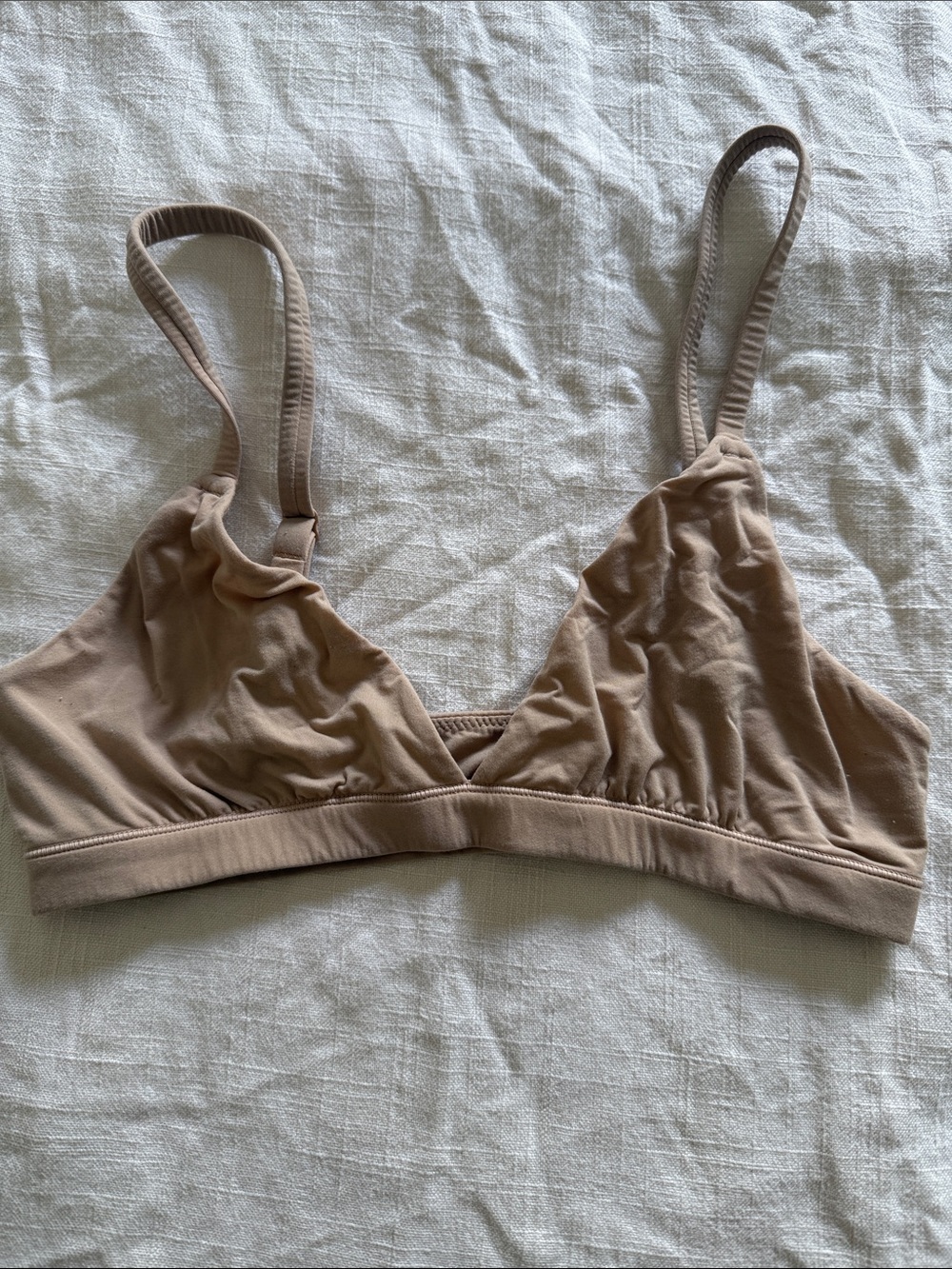SKIMS Triangle Bralette in Light Nude